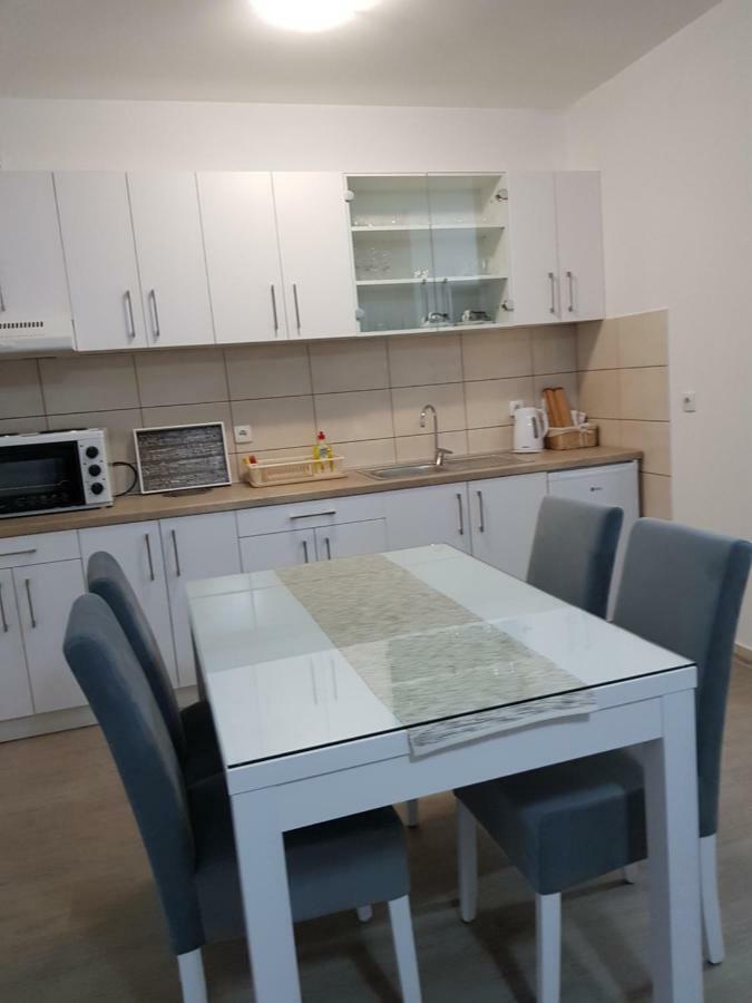 Apartment Gea 18 Novi Sad Exteriör bild