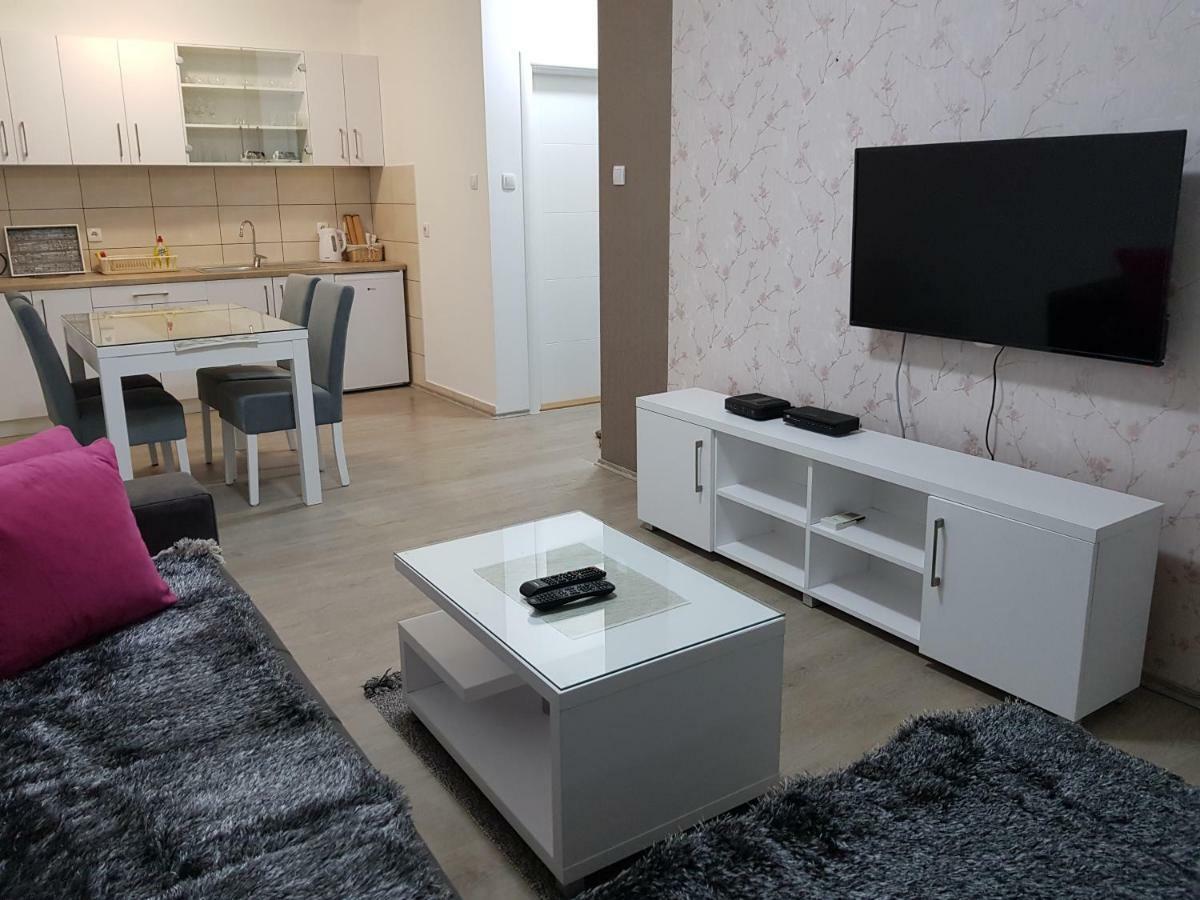 Apartment Gea 18 Novi Sad Exteriör bild