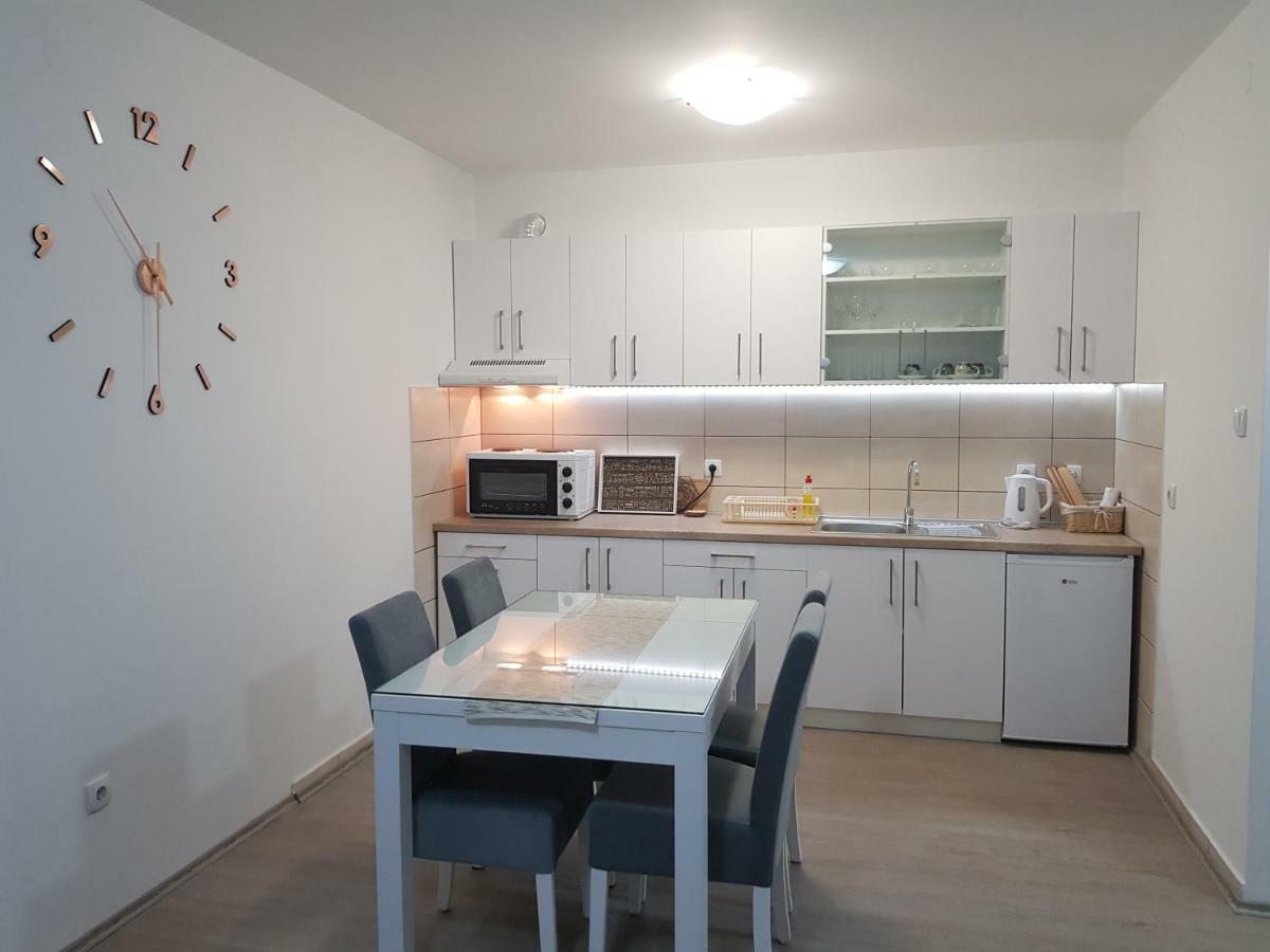 Apartment Gea 18 Novi Sad Exteriör bild