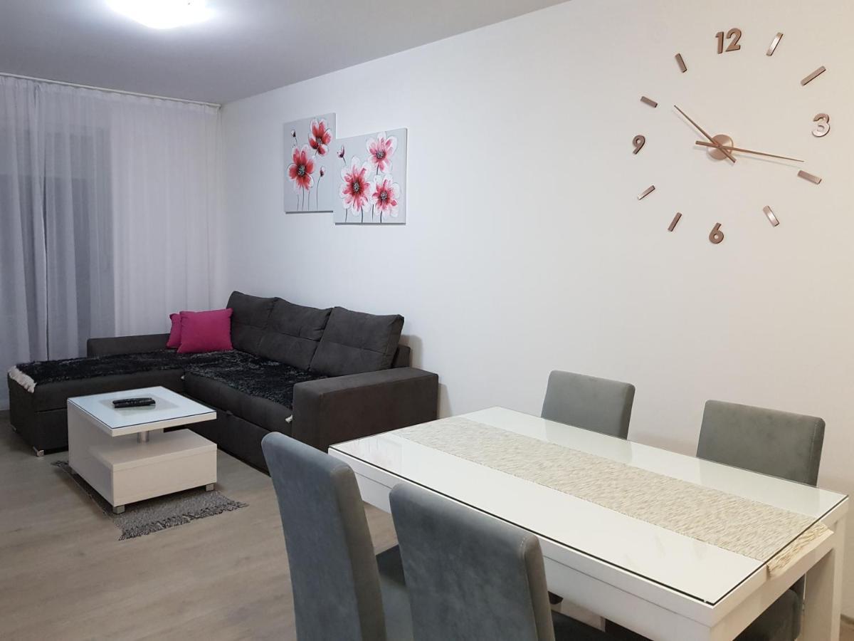 Apartment Gea 18 Novi Sad Exteriör bild