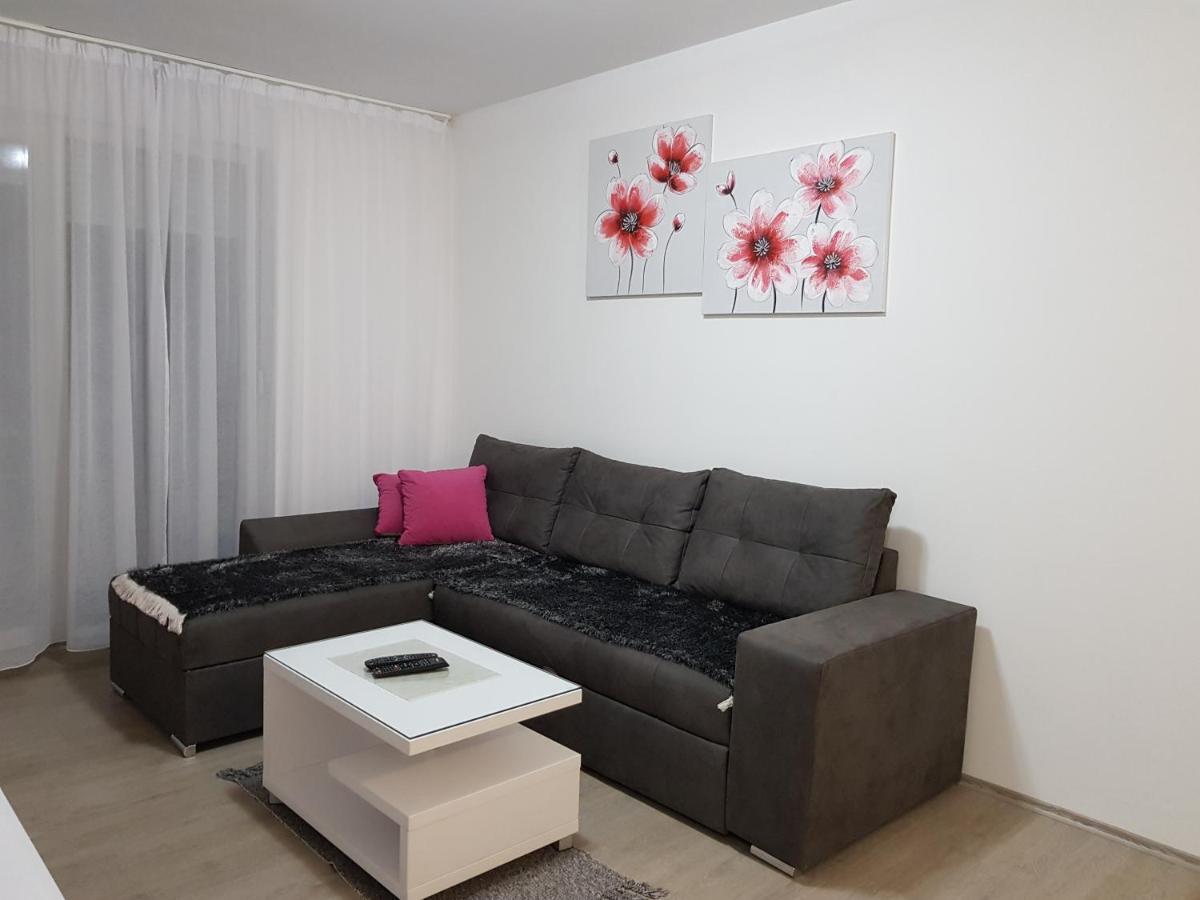 Apartment Gea 18 Novi Sad Exteriör bild