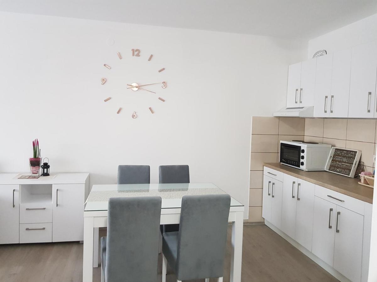 Apartment Gea 18 Novi Sad Exteriör bild